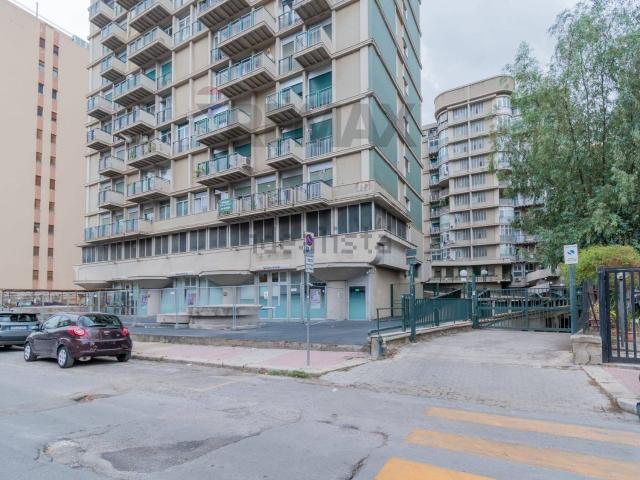 Appartamento in vendita di 110 m² in Viale delle Alpi, 40