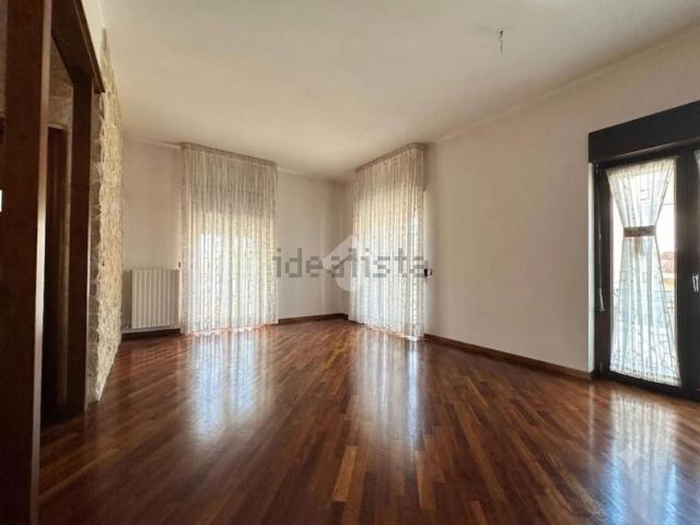 Appartamento in vendita di 110 m² in Viale di Ponente, 41
