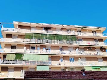 Appartamento in vendita di 110 m² in Viale Duca D&apos Aosta