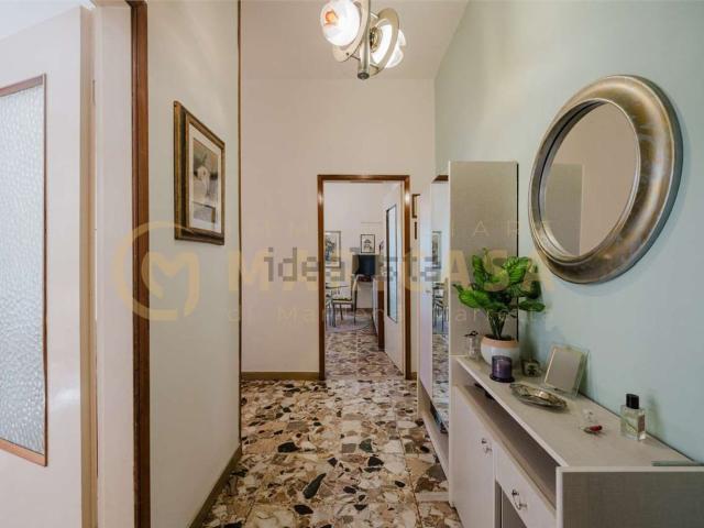 Appartamento in vendita di 110 m² in Viale Emilio Po, 227