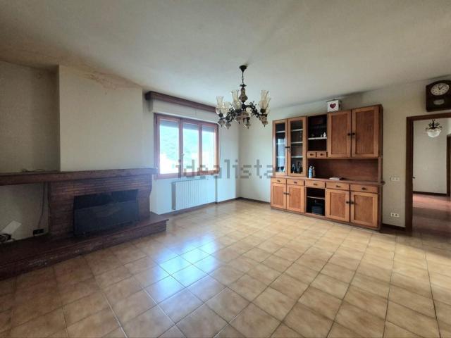 Appartamento in vendita di 110 m² in Viale Europa, 313