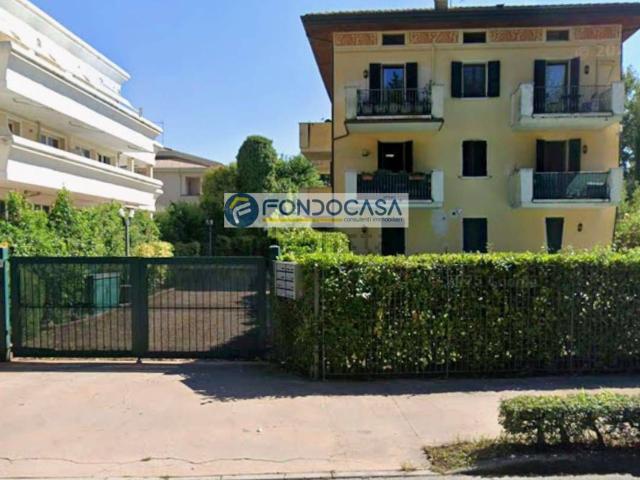 Appartamento in vendita di 110 m² in Viale F. Agello, 86