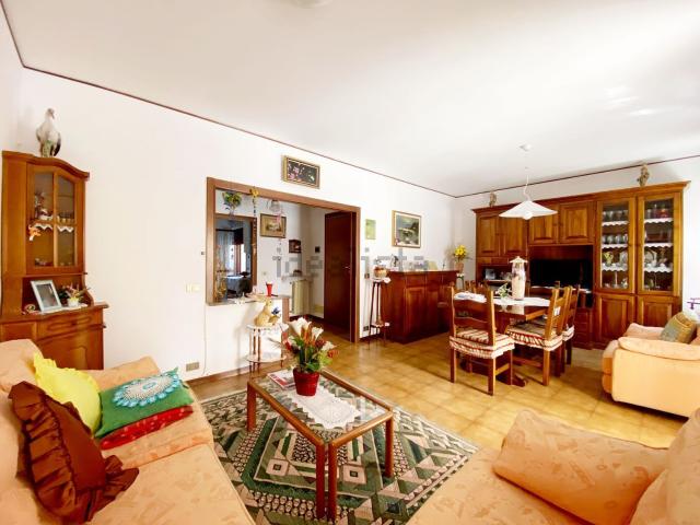 Appartamento in vendita di 110 m² in Viale Giosuè Carducci