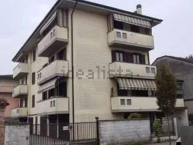 Appartamento in vendita di 110 m² in Viale Montegrappa