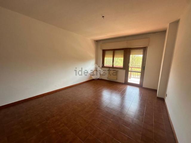 Appartamento in vendita di 110 m² in Viale Pertini, 18