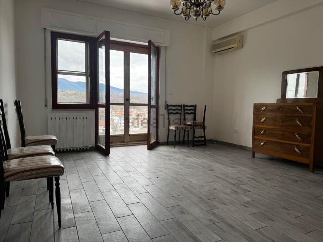 Appartamento in vendita di 110 m² in Circonvallazione Orientale