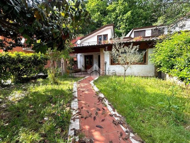 Appartamento in vendita di 110 m² in Contrada Sant&apos Angelo