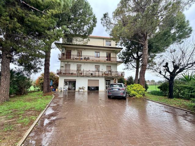 Appartamento in vendita di 110 m² in Contrada San Mauro, 16