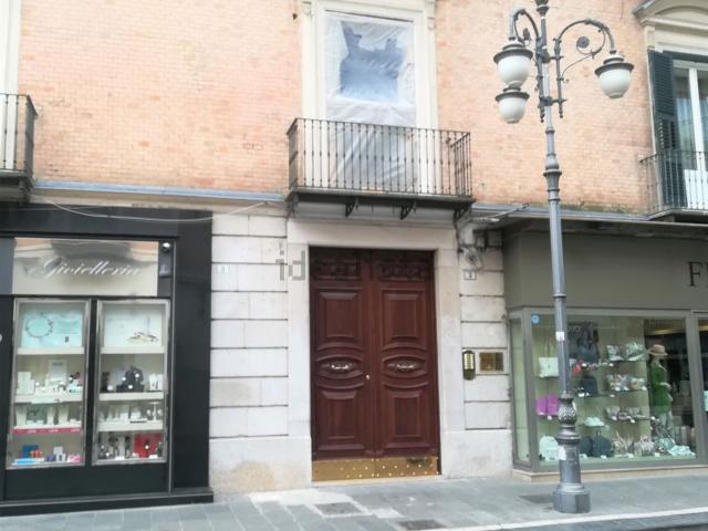 Appartamento in vendita di 110 m² in Corso Cairoli, 5