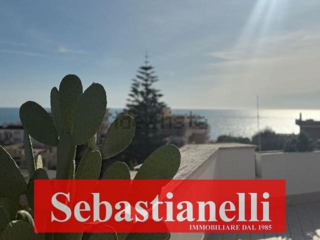Appartamento in vendita di 110 m² in Corso San Francesco, 84