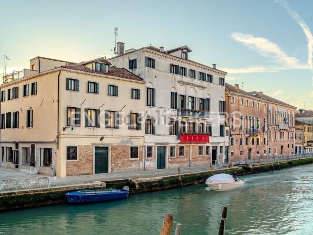 Appartamento in vendita di 110 m² in Fondamenta Cannaregio