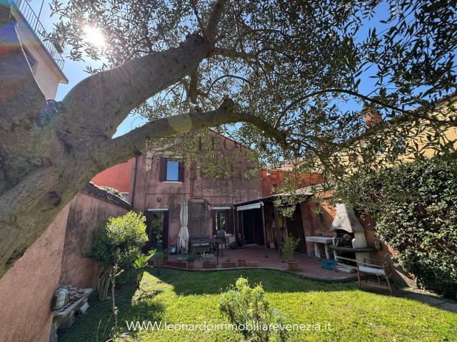 Appartamento in vendita di 110 m² in Fondamenta Sant&apos Eufemia