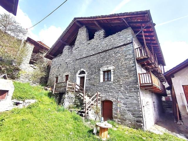 Appartamento in vendita di 110 m² in Frazione Aillan, 47