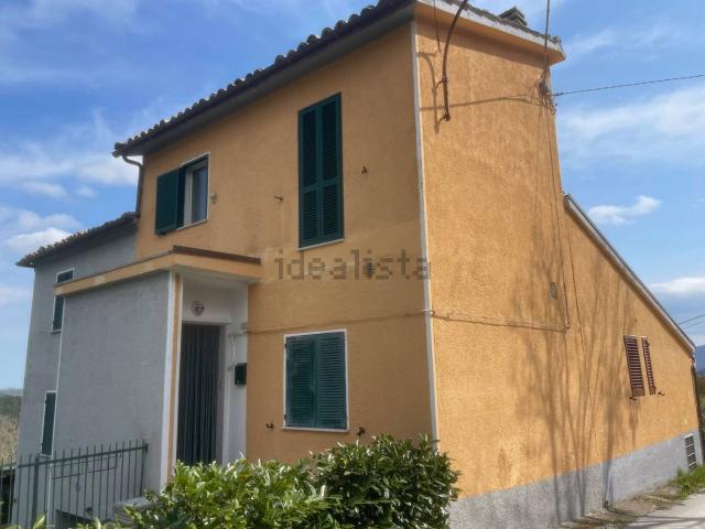 Appartamento in vendita di 110 m² in Frazione Frassineta, 3