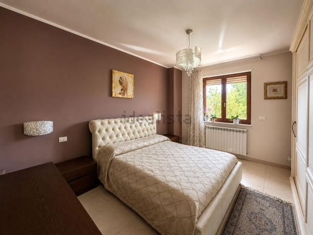 Appartamento in vendita di 110 m² in Largo Le Petrose, 11