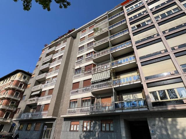 Appartamento in vendita di 110 m² in Largo Re Umberto, 118