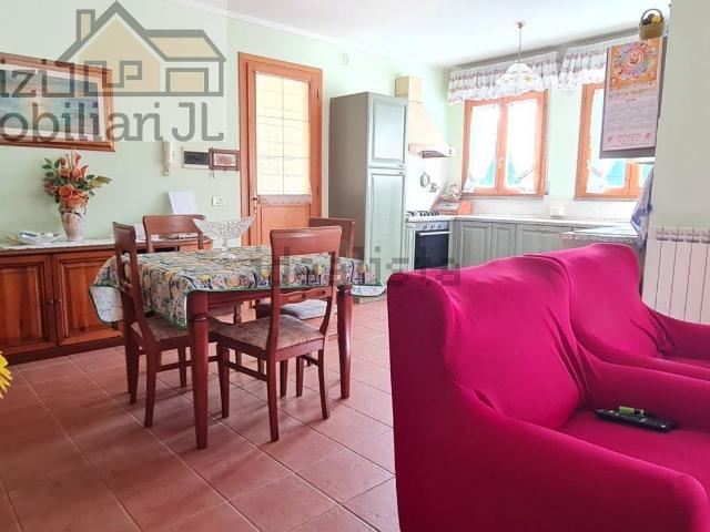 Appartamento in vendita di 110 m² in Località Bocchetto, 82