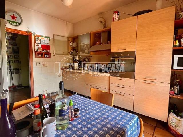 Appartamento in vendita di 110 m² in Piazza Caduti della Libertà, 2