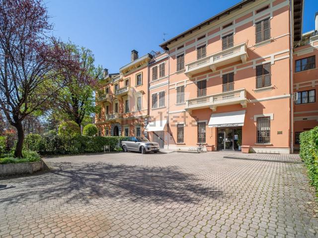 Appartamento in vendita di 110 m² in Piazza Carlo Alberto Dalla Chiesa