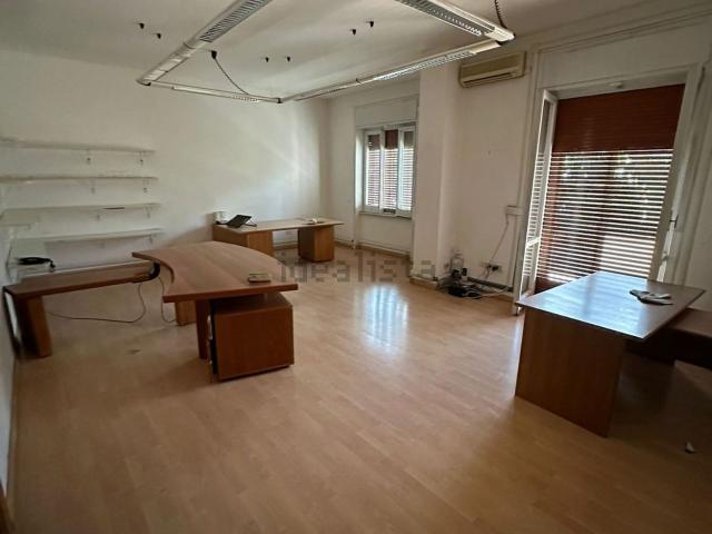 Appartamento in vendita di 110 m² in Piazza Giuseppe Zanardelli, 13
