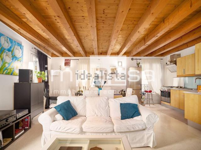 Appartamento in vendita di 110 m² in Piazza del Quartiere Latino, 1