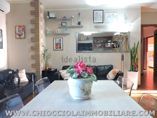Appartamento in vendita di 110 m² in Piazza Sant&apos Anna