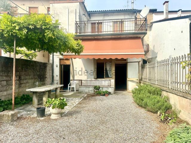 Appartamento in vendita di 110 m² in Piazza Santa Toscana, 33