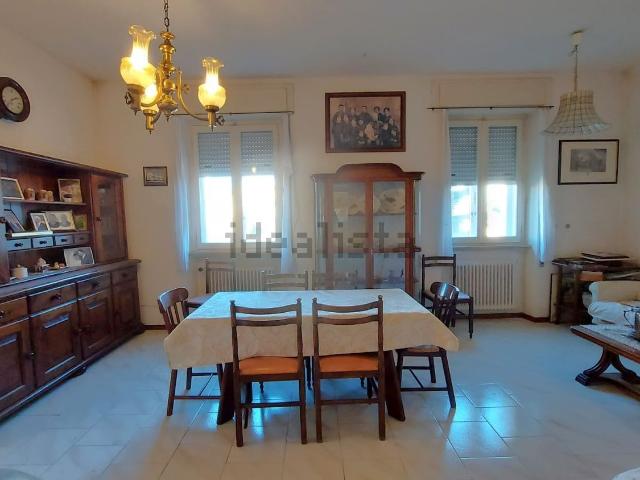 Appartamento in vendita di 110 m² in Piazzale V. Alfieri