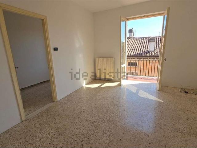 Appartamento in vendita di 110 m² in Strada Statale Goitese, 299