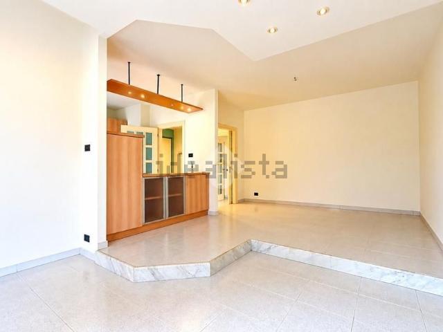 Appartamento in vendita di 110 m² in Strada Pandolfi, 71