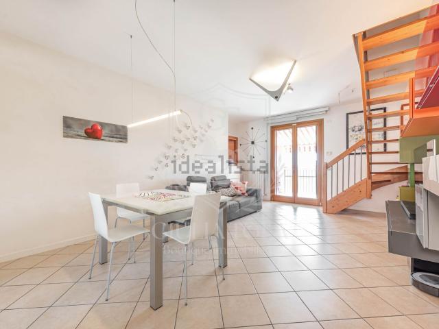 Appartamento in vendita di 111 m² in Via Caduti di Nassiriya