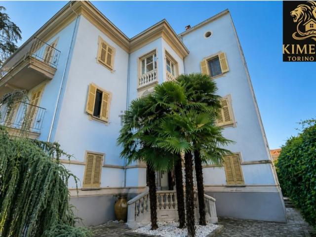 Appartamento in vendita di 111 m² in Via Carlo Noè, 34