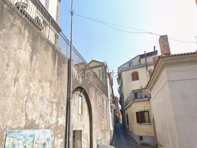 Appartamento in vendita di 111 m² in Via Casa Bianco, 10