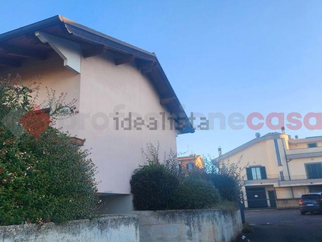 Appartamento in vendita di 111 m² in Via Casale Ente Maremma, 4