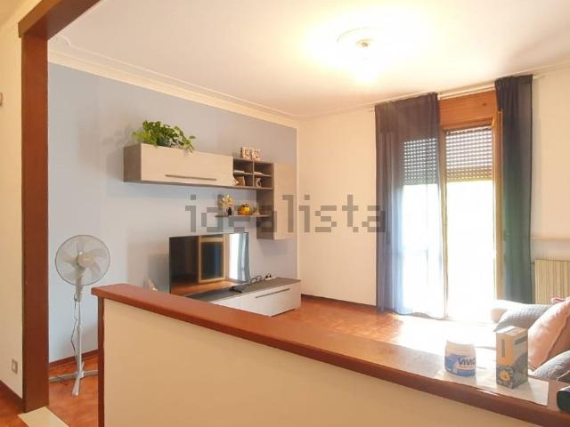 Appartamento in vendita di 111 m² in Via Cesare Battisti, 7