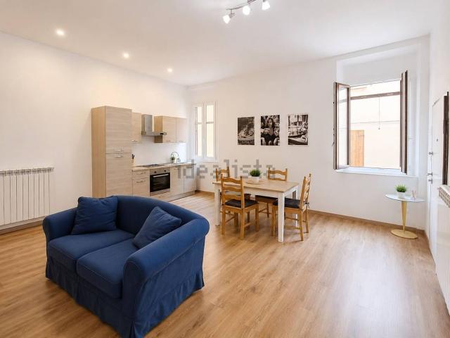 Appartamento in vendita di 111 m² in Via Croce Bianca