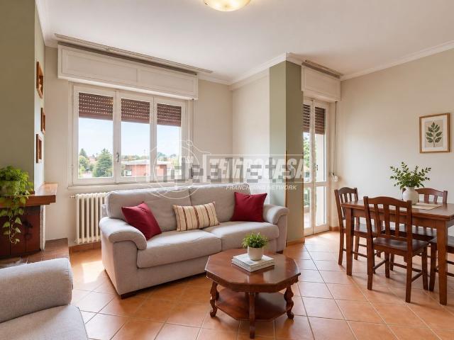 Appartamento in vendita di 111 m² in Via A. Grandi, 56