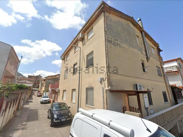 Appartamento in vendita di 111 m² in Via A. Manzoni, 16