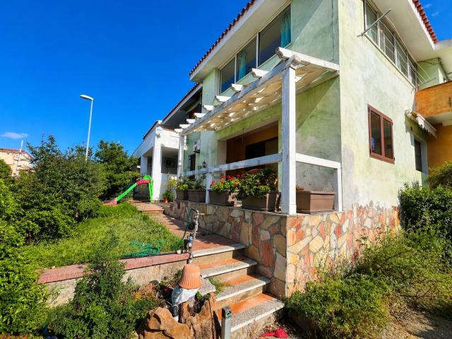 Appartamento in vendita di 111 m² in Via Agamennone, 48