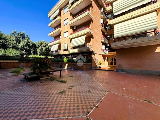 Appartamento in vendita di 111 m² in Via Appia Nord, 13