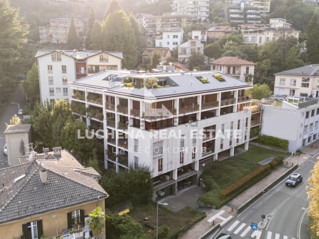 Appartamento in vendita di 111 m² in Via Bellinzona, 31