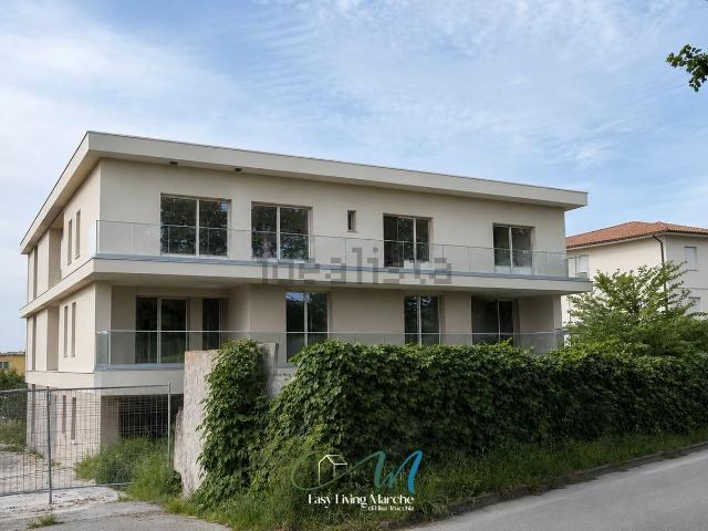 Appartamento in vendita di 111 m² in Via G. Leopardi, 46