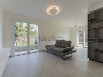 Appartamento in vendita di 111 m² in Via Giulio Righini, 2