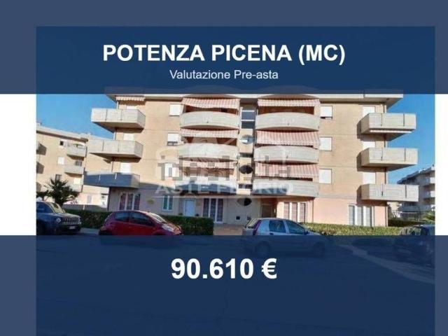Appartamento in vendita di 111 m² in Via Giacomo Puccini, 91