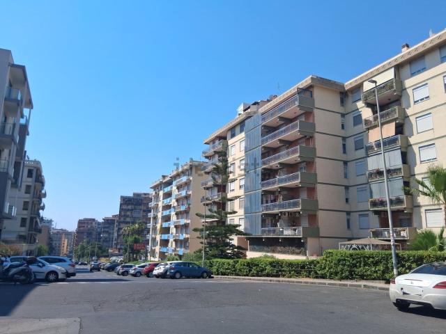 Appartamento in vendita di 111 m² in Via Gustavo Vagliasindi