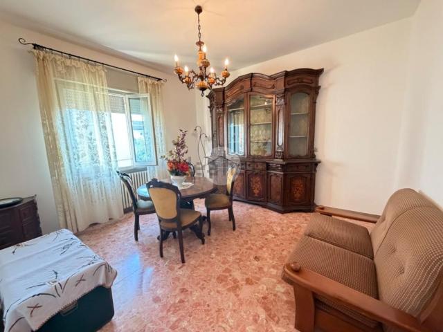 Appartamento in vendita di 111 m² in Via dei Gelsomini, 9
