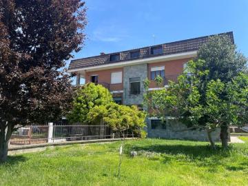 Appartamento in vendita di 111 m² in Via dei Sospiri, 25