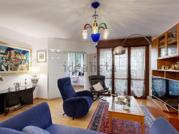Appartamento in vendita di 111 m² in Via della Costituzione, 26