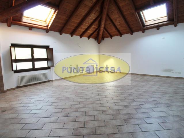 Appartamento in vendita di 111 m² in Via Emilio Azzi, 86