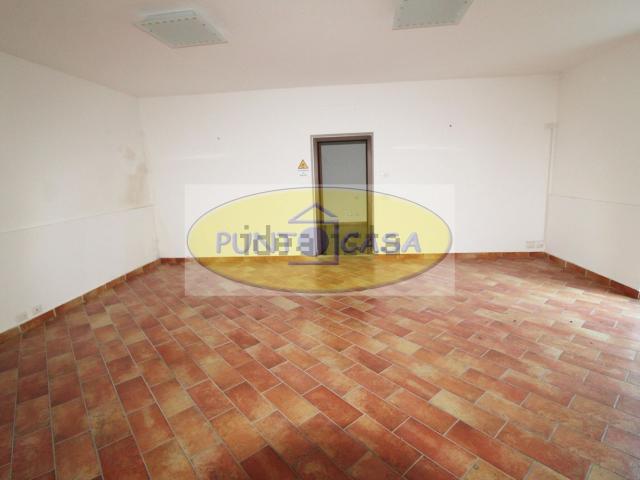Appartamento in vendita di 111 m² in Via Emilio Azzi, 86